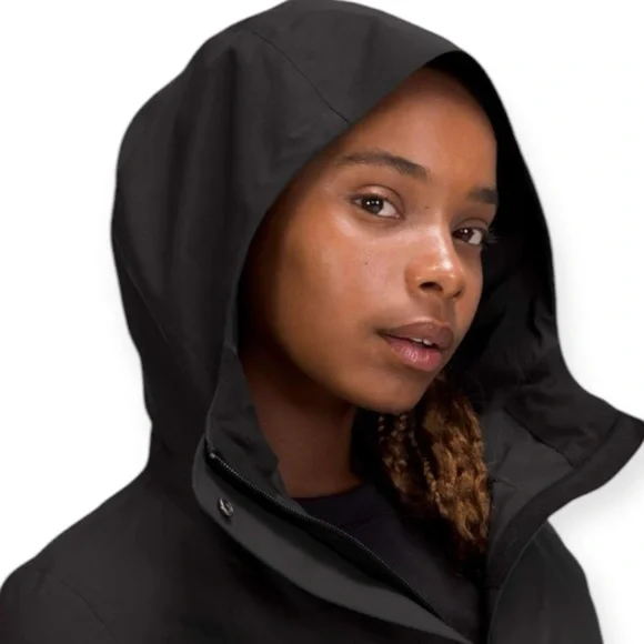 Lululemon • Rain Rebel Jacket
Black - Picture 15 of 16